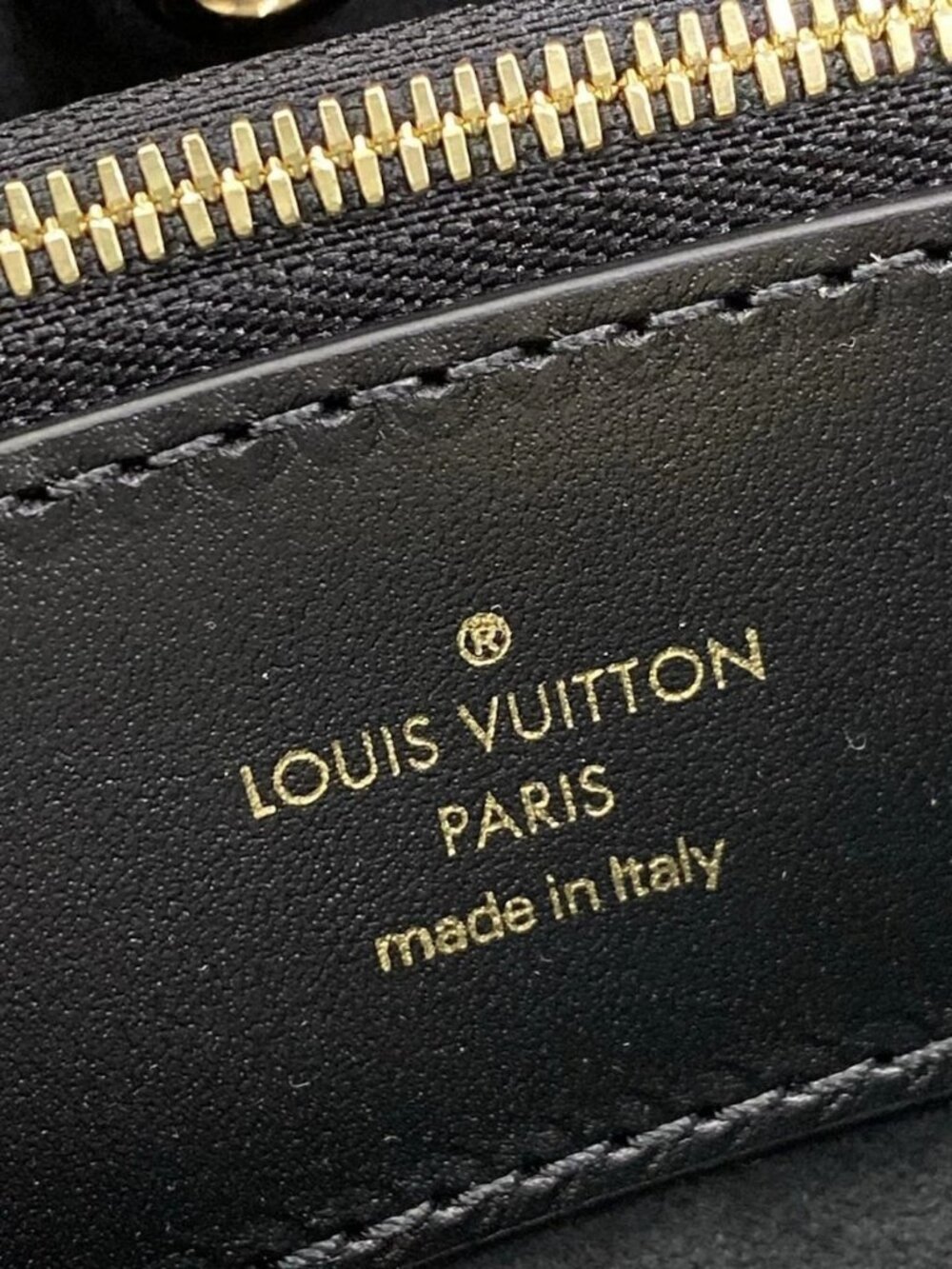 LOUIS VUITTON Varennes EW M11791 Noir Epi - RFID : confirmed Tote Bag - Picture 8 of 16